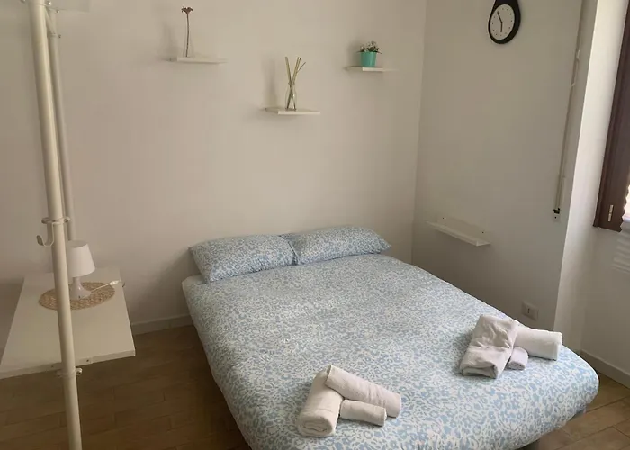 Δωμάτια σε οικογενειακή κατοικία Cozy Piramide *